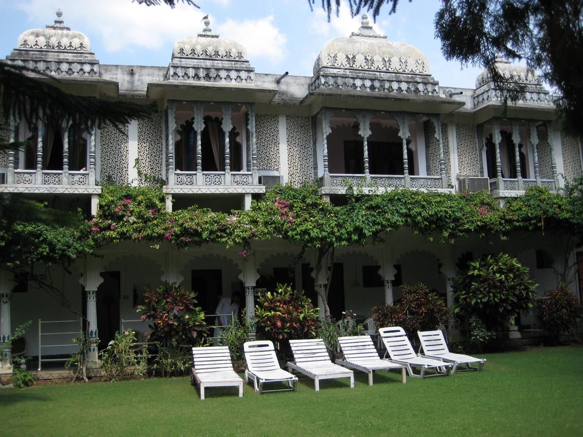 Rang Niwas Palace Hotel Udaipur Exterior photo